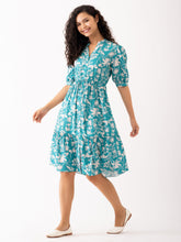 Haut tunique à col en V en rayonne vert d'eau à pois suisses